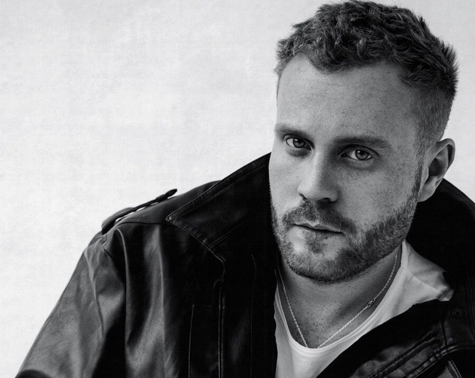 &laquo;Моменты&raquo; разыгрывают билеты на&nbsp;Stand-up Евгения Чебаткова