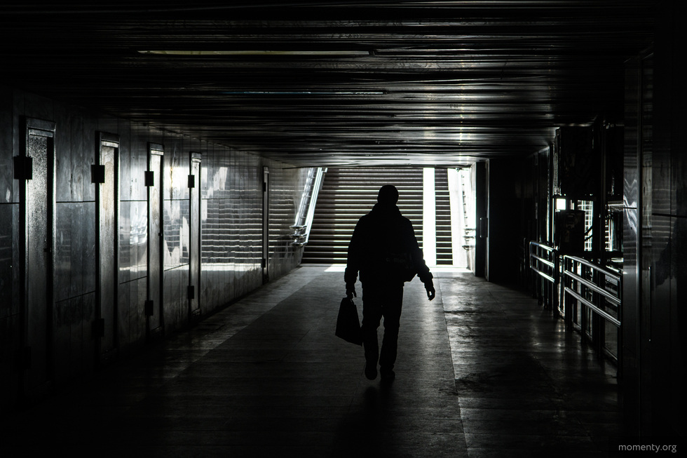 В Екатеринбурге один из подземных переходов украсят подсветкой за три миллиона В Екатеринбурге один из подземных переходов украсят подсветкой за три миллиона
