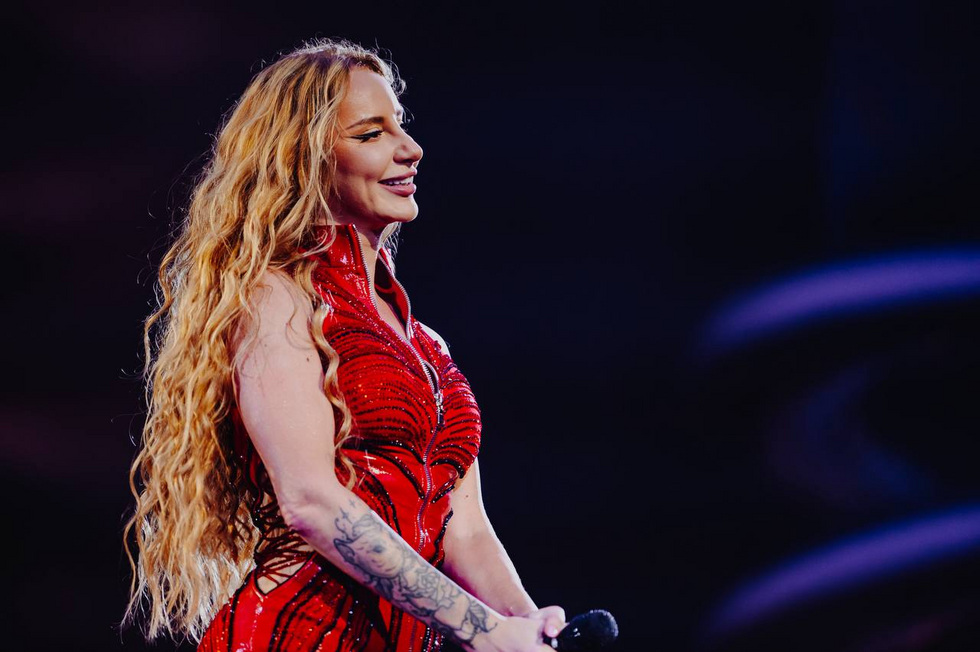 Anna Asti познакомит уральцев с новой стороной своего творчества Anna Asti познакомит уральцев с новой стороной своего творчества