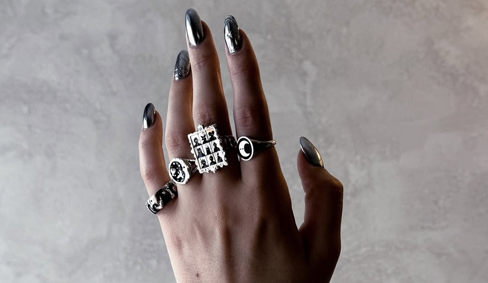 Топ трендовых дизайнов маникюра зимой 2026